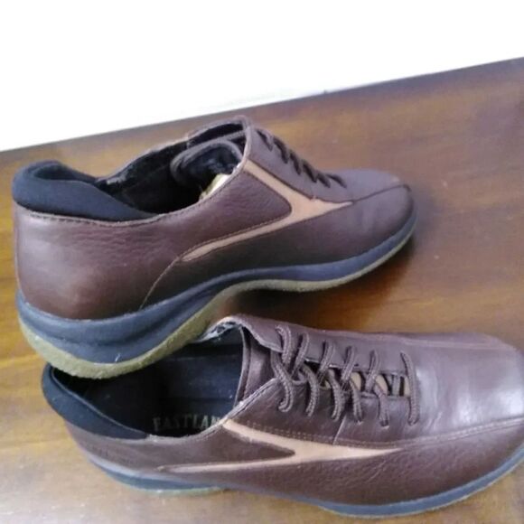 Eastland Oxfords Size 7M  - Picture 2 of 11